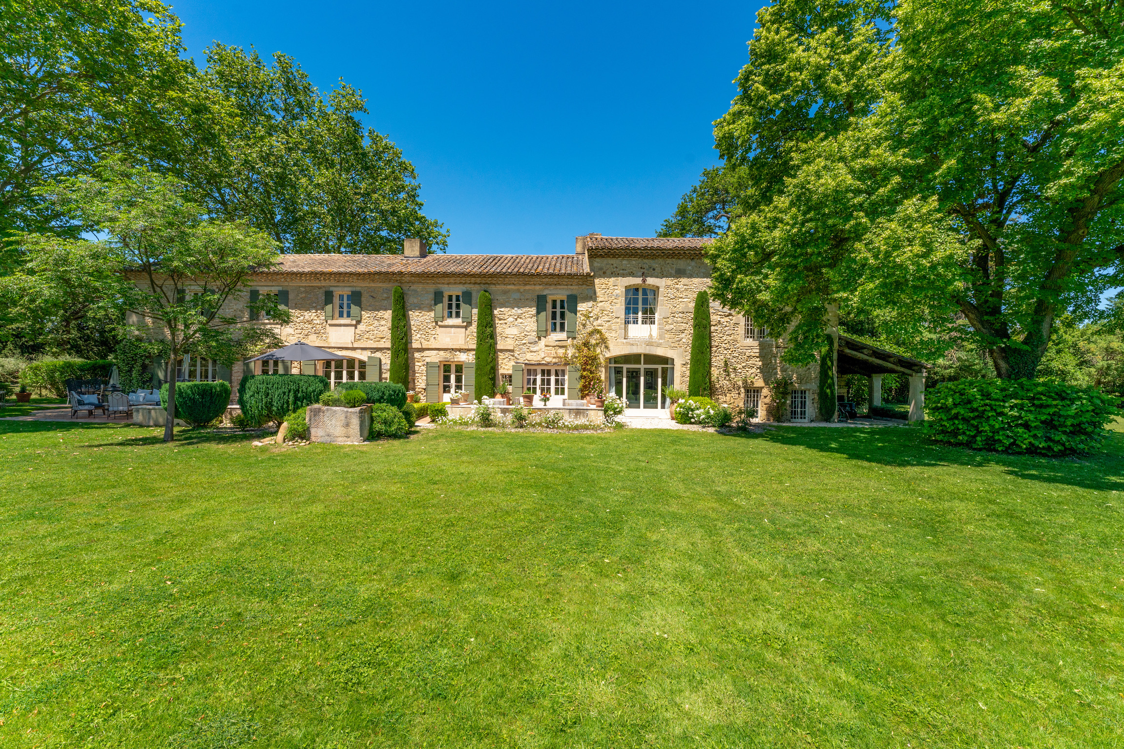 Exterior Lawn